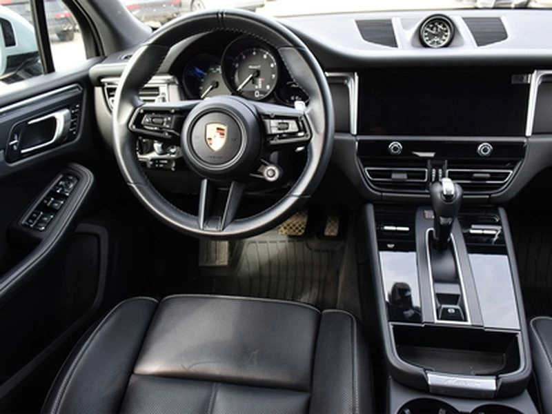 2023 Porsche Macan T - Image 13 of 20