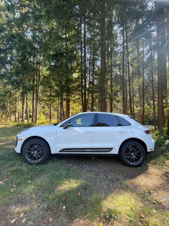 2023 Porsche Macan T - Image 3 of 5