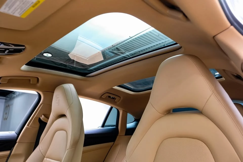 2023 Porsche 976 Panamera - Image 5 of 19