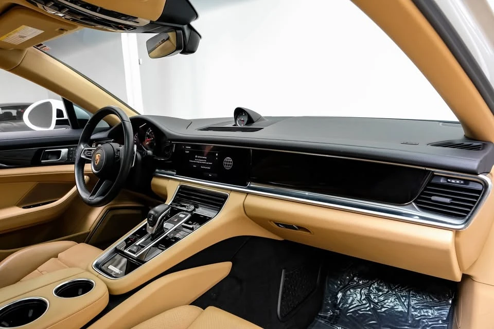 2023 Porsche 976 Panamera - Image 17 of 19