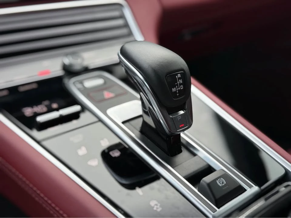 2023 Porsche 971 Panamera - Image 11 of 19