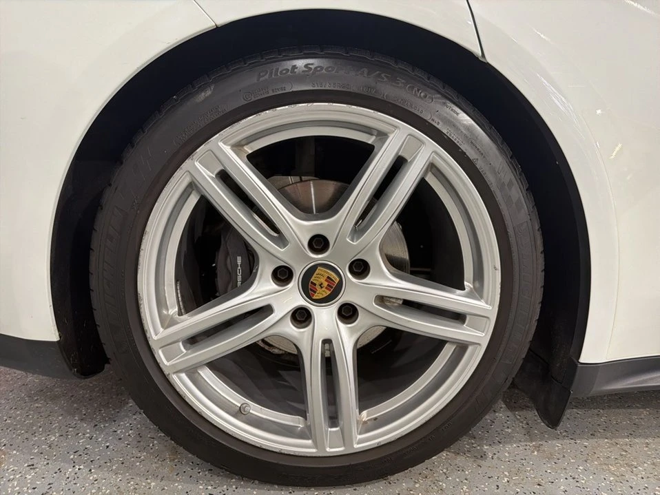 2023 Porsche 976 Panamera - Image 12 of 19
