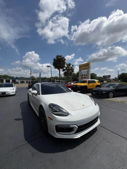 2023 Porsche 976 Panamera - Image 2 of 4