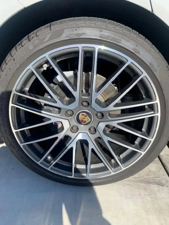 2023 Porsche 976 Panamera - Image 5 of 9