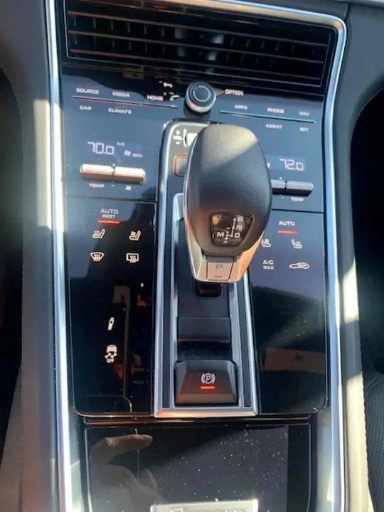 2023 Porsche 976 Panamera - Image 11 of 12