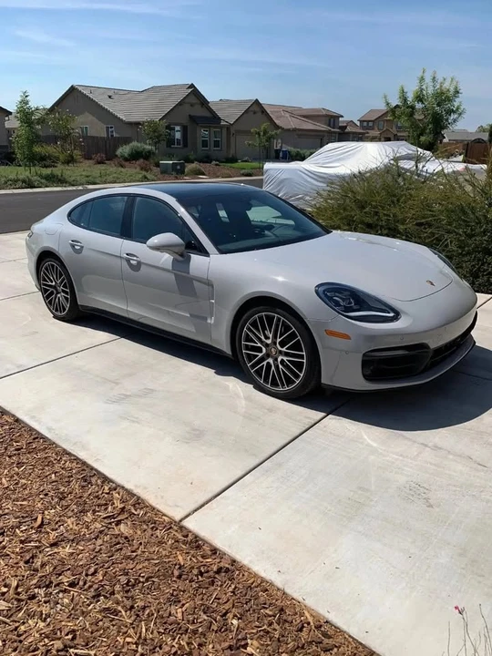 2023 Porsche 971 Panamera - Image 3 of 3