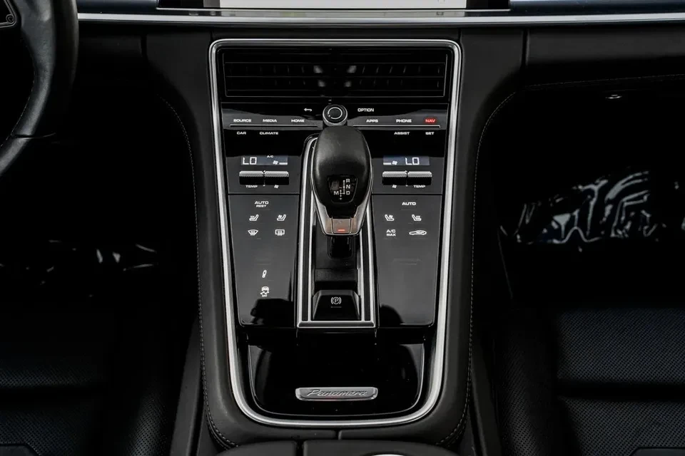 2023 Porsche 971 Panamera - Image 13 of 15