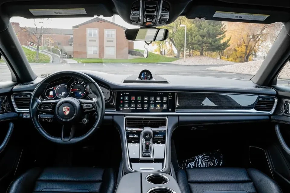 2023 Porsche 971 Panamera - Image 10 of 15