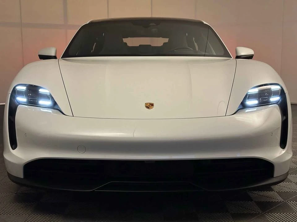 2023 Porsche Taycan 4S - Image 8 of 11