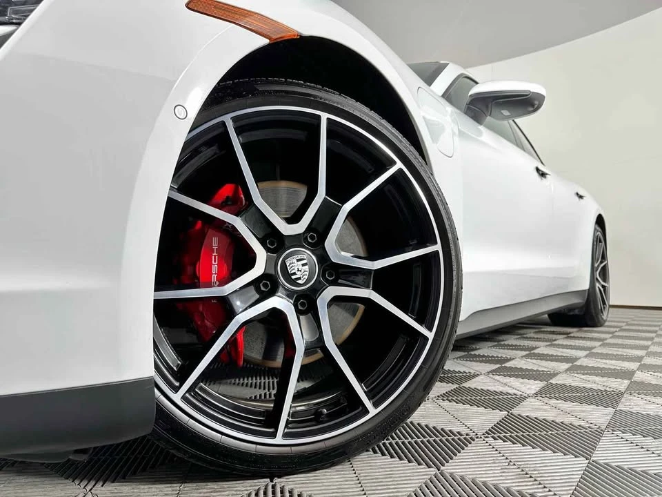 2023 Porsche Taycan 4S - Image 4 of 11