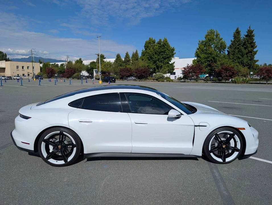 2023 Porsche Taycan 4S - Image 8 of 17