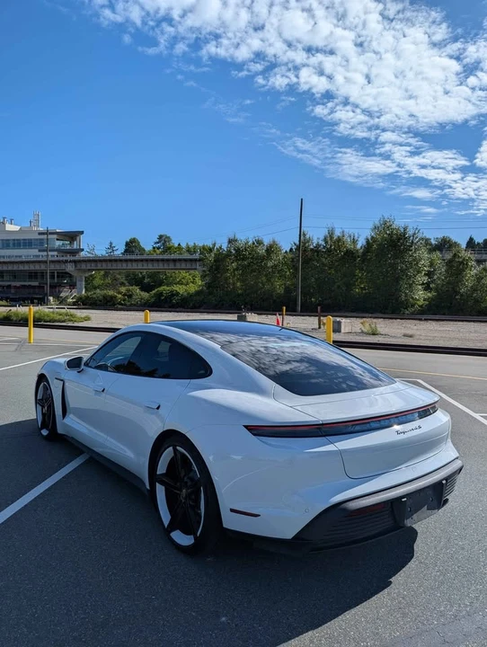 2023 Porsche Taycan 4S - Image 5 of 17