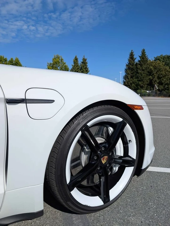 2023 Porsche Taycan 4S - Image 9 of 17
