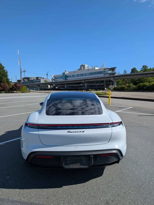 2023 Porsche Taycan 4S - Image 6 of 17