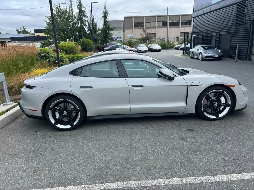 2023 Porsche Taycan 4S - Image 8 of 17