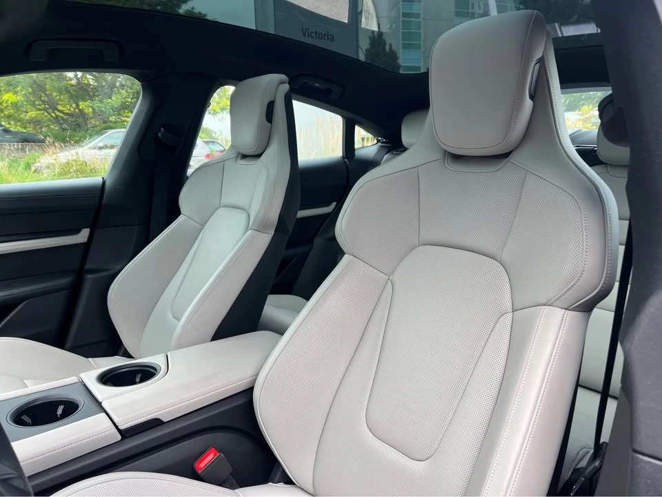 2023 Porsche Taycan 4S - Image 11 of 17