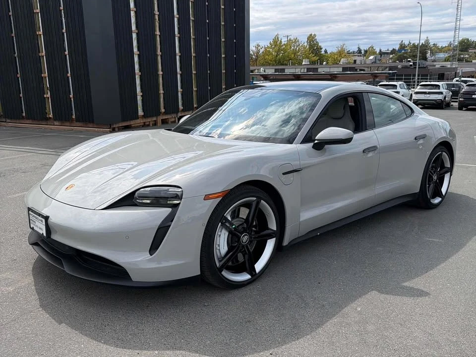 2023 Porsche Taycan 4S - Image 4 of 9