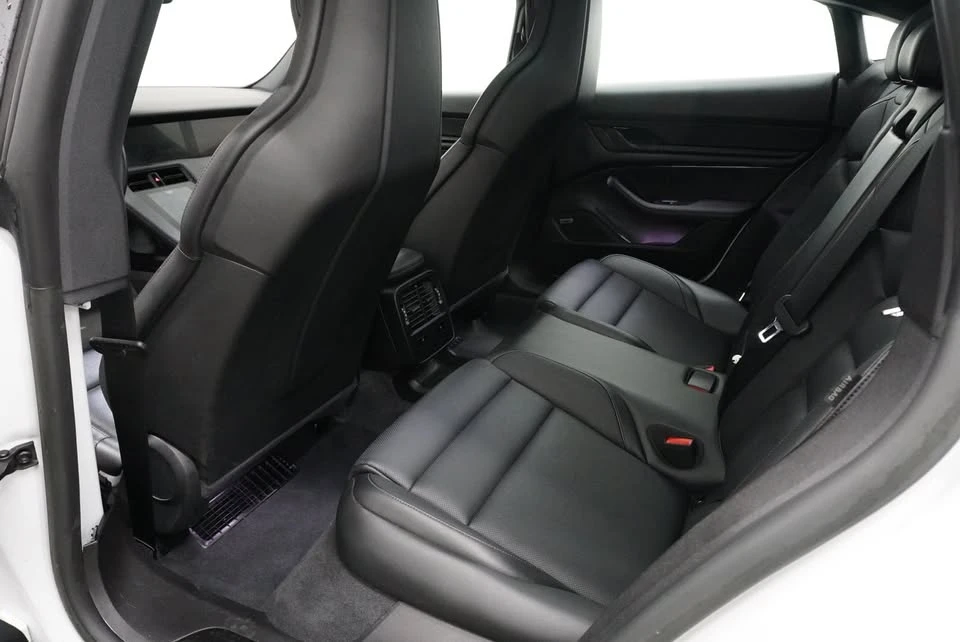 2023 Porsche Taycan 4S - Image 8 of 17