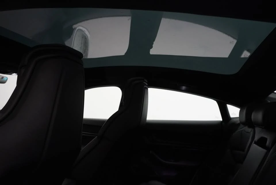 2023 Porsche Taycan 4S - Image 9 of 17