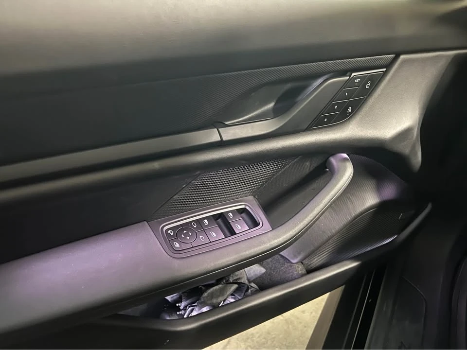 2023 Porsche Taycan - Image 7 of 12