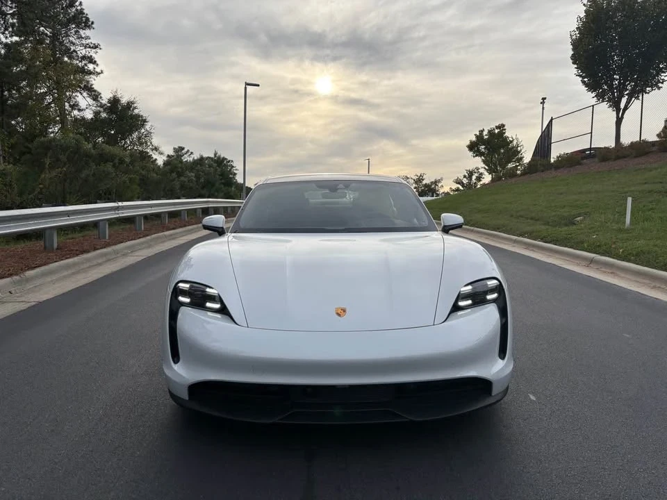2023 Porsche Taycan - Image 4 of 11