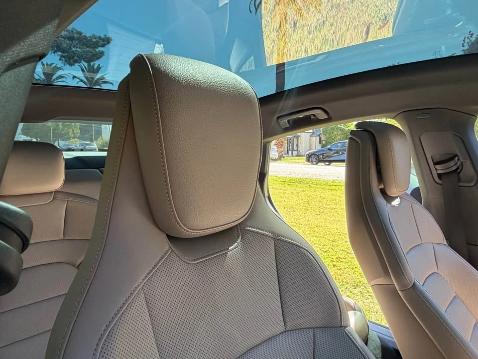 2023 Porsche Taycan - Image 9 of 15