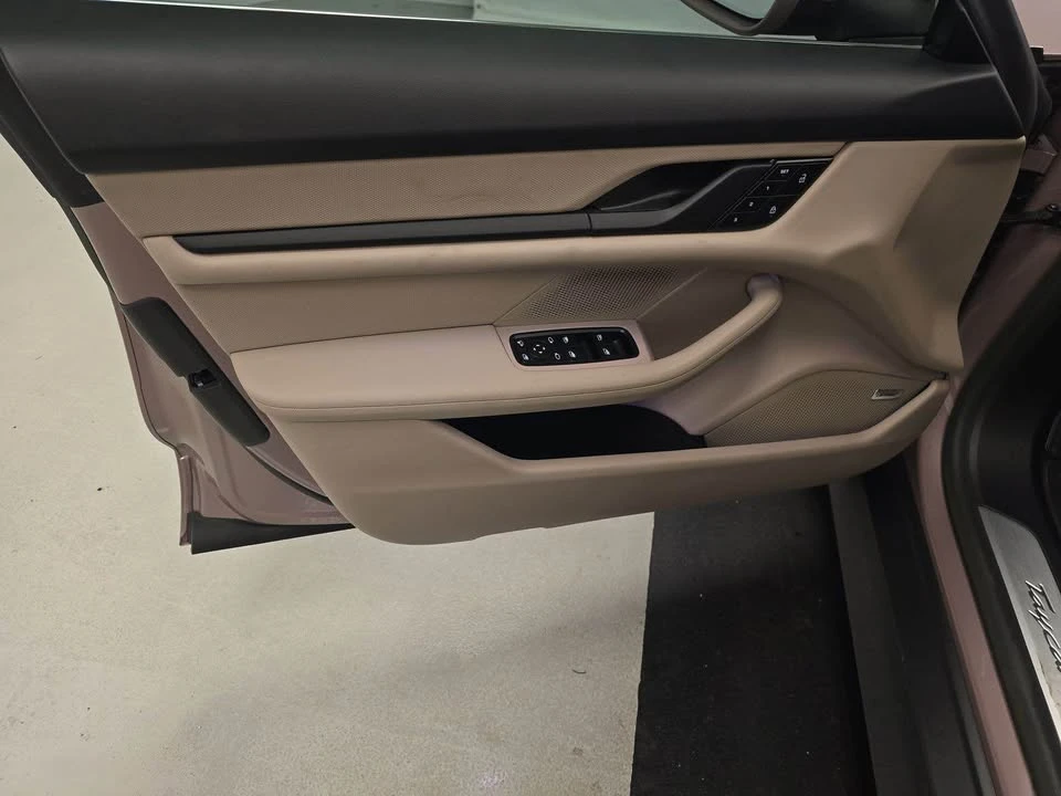 2023 Porsche Taycan - Image 8 of 17