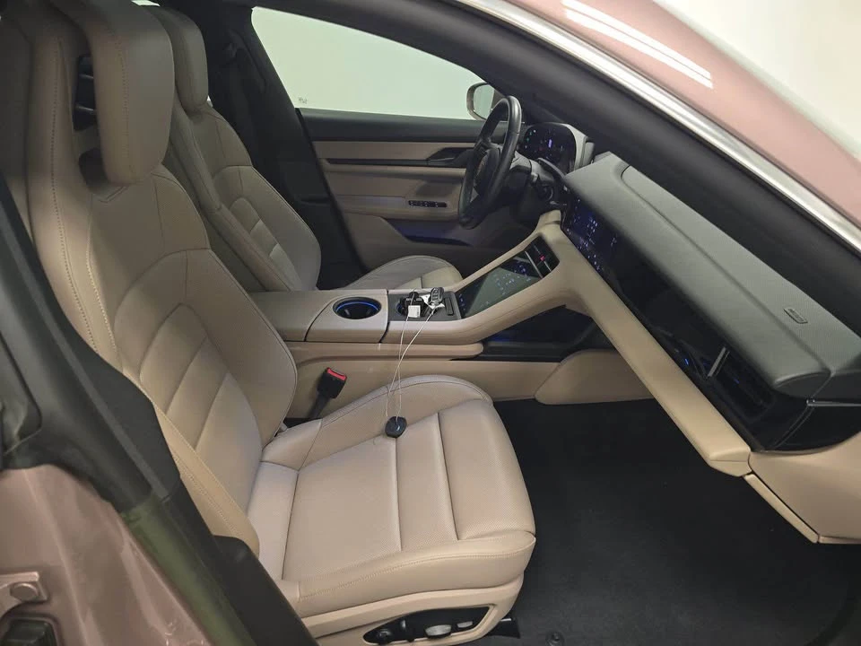 2023 Porsche Taycan - Image 7 of 17