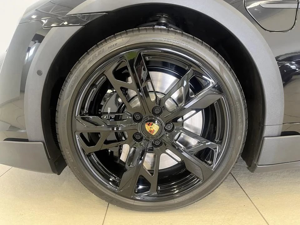 2023 Porsche Taycan - Image 9 of 10
