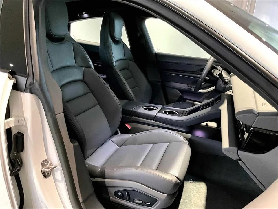 2023 Porsche Taycan - Image 18 of 20