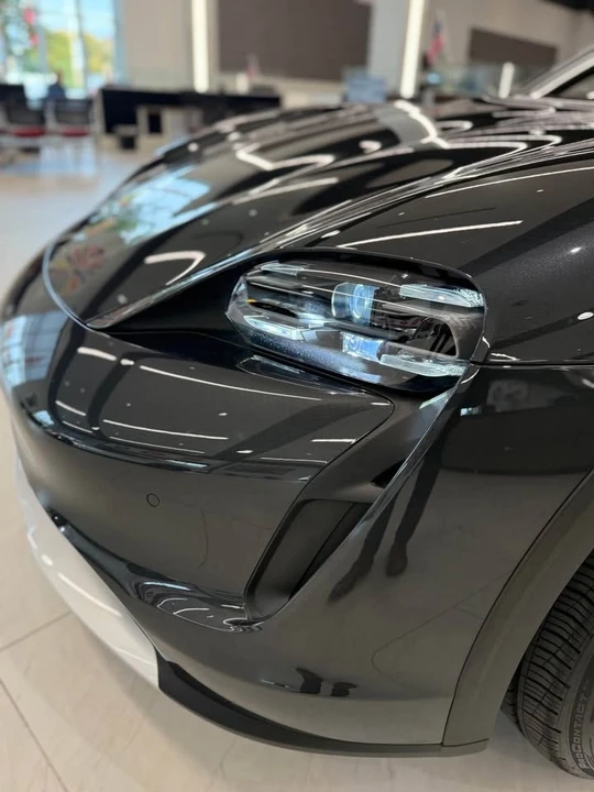 2023 Porsche Taycan 4 - Image 4 of 13