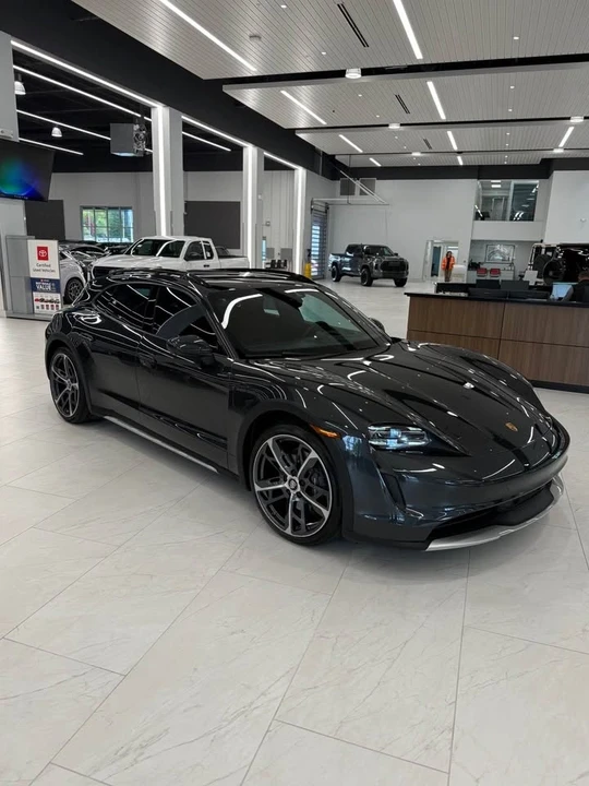 2023 Porsche Taycan 4 - Image 5 of 13