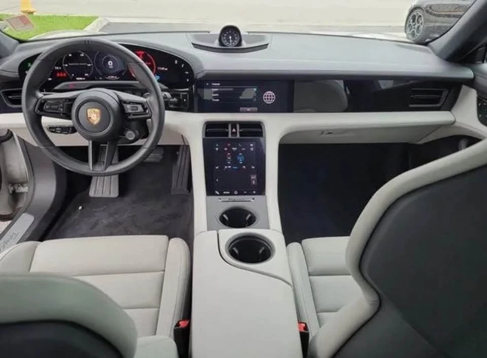 2023 Porsche Taycan 4 - Image 5 of 7