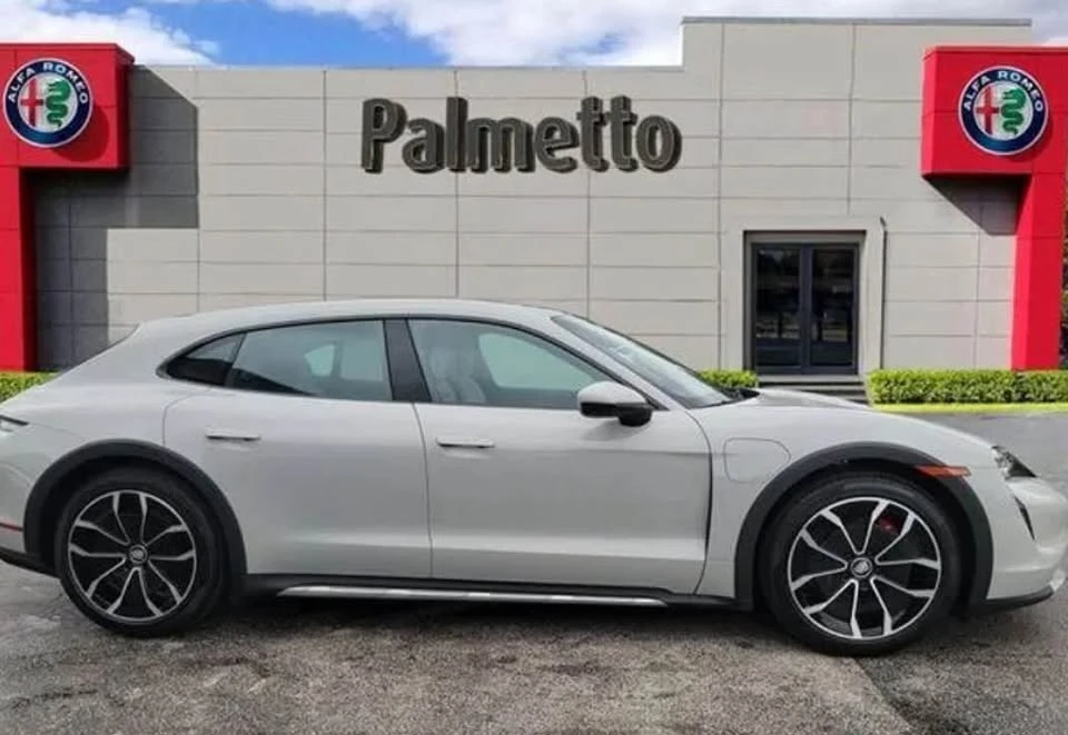 2023 Porsche Taycan 4 - Image 2 of 7
