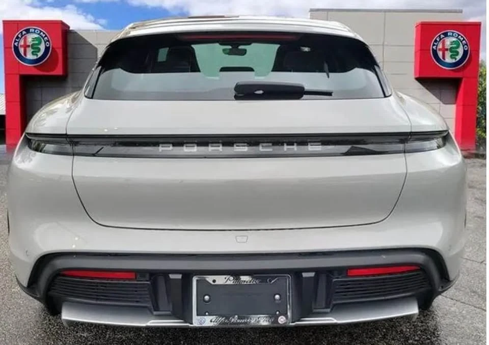 2023 Porsche Taycan 4 - Image 3 of 7