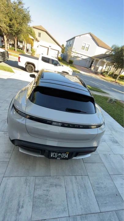2023 Porsche Taycan 4 - Image 4 of 6