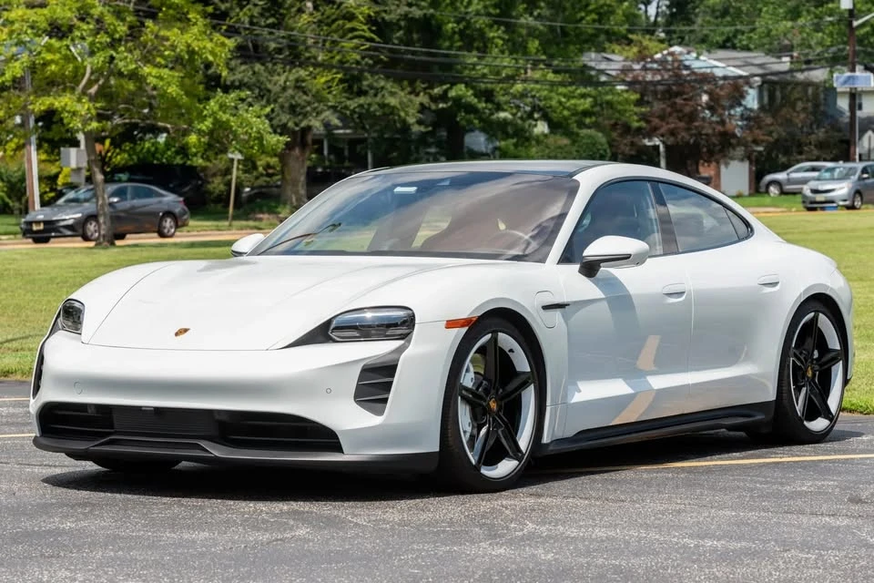 2023 Porsche Taycan GTS - Image 2 of 13