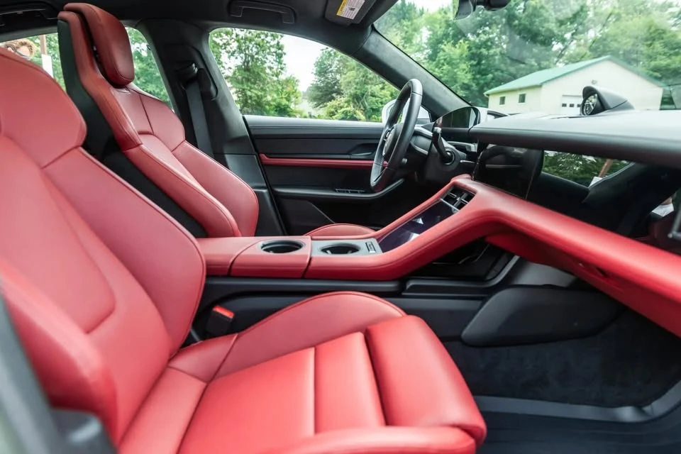 2023 Porsche Taycan GTS - Image 7 of 13