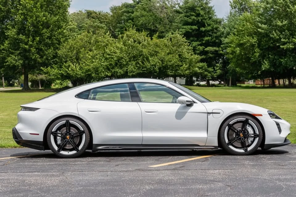 2023 Porsche Taycan GTS - Image 4 of 13