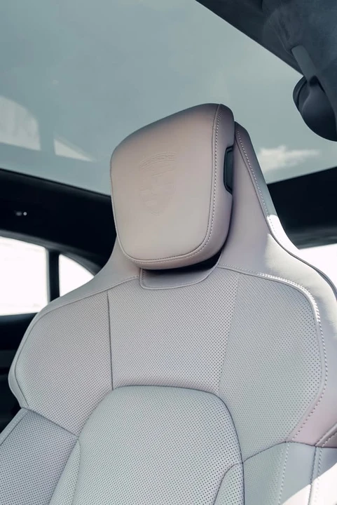 2023 Porsche Taycan GTS - Image 19 of 20