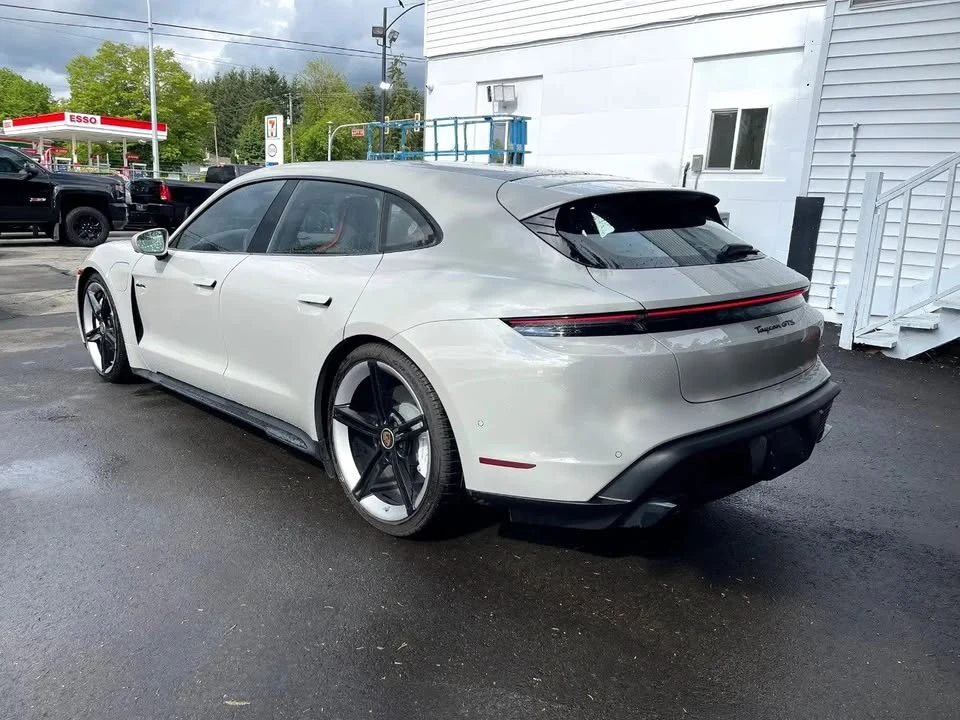 2023 Porsche Taycan GTS - Image 11 of 17