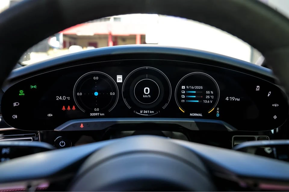 2023 Porsche Taycan - Image 9 of 15