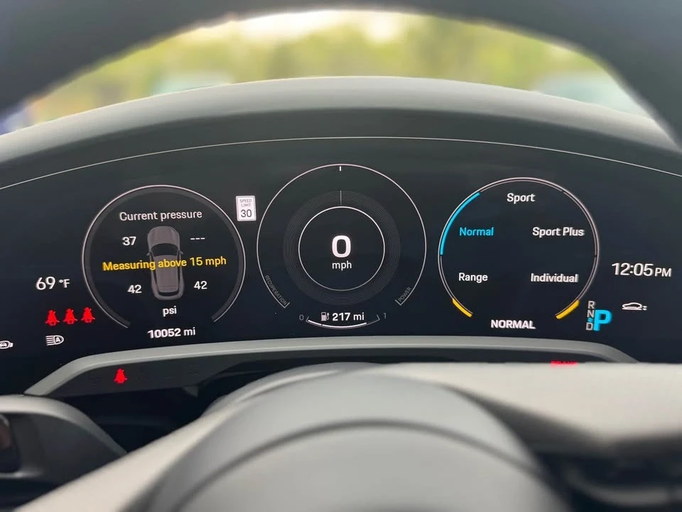 2023 Porsche Taycan GTS - Image 16 of 16