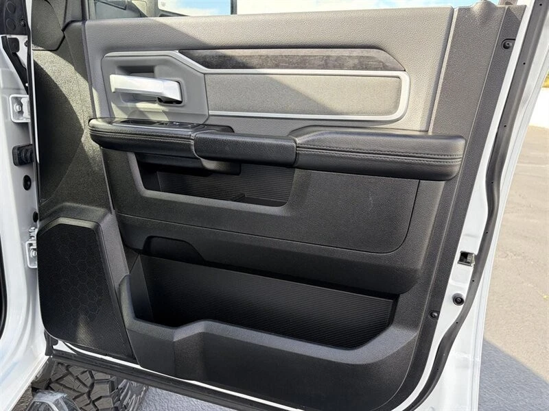 2023 Ram 2500 - Image 19 of 21