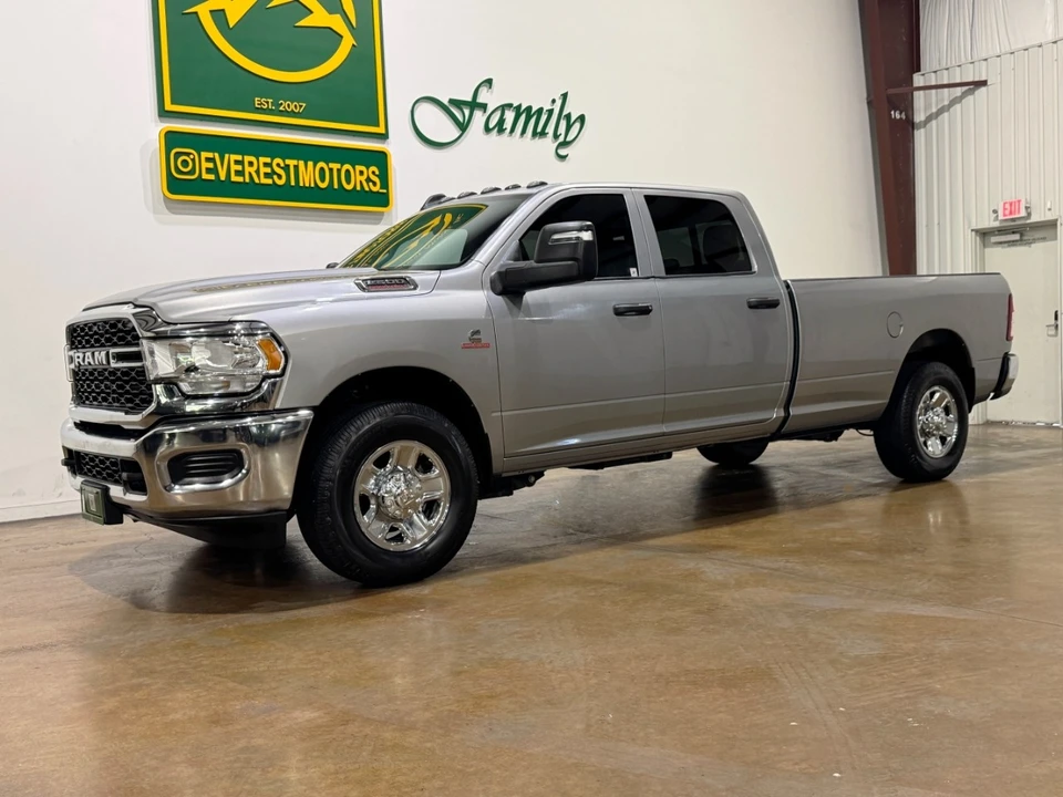 2023 Ram 2500 - Image 3 of 12