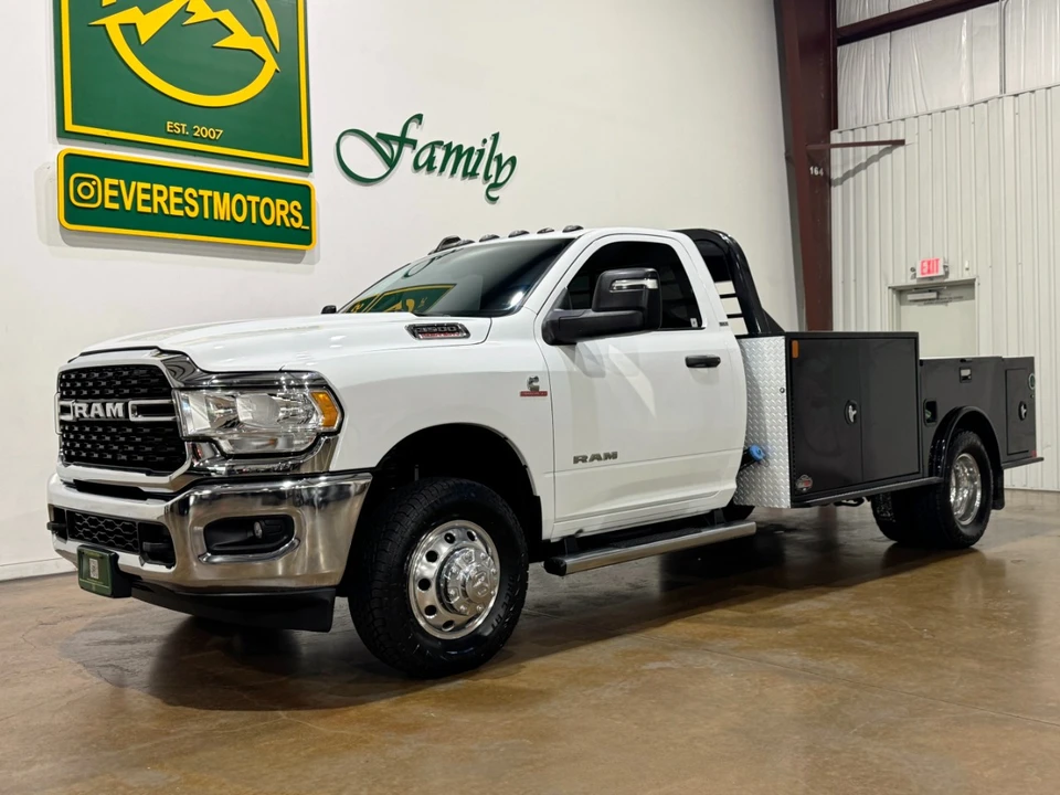 2023 Ram 3500 - Image 3 of 12