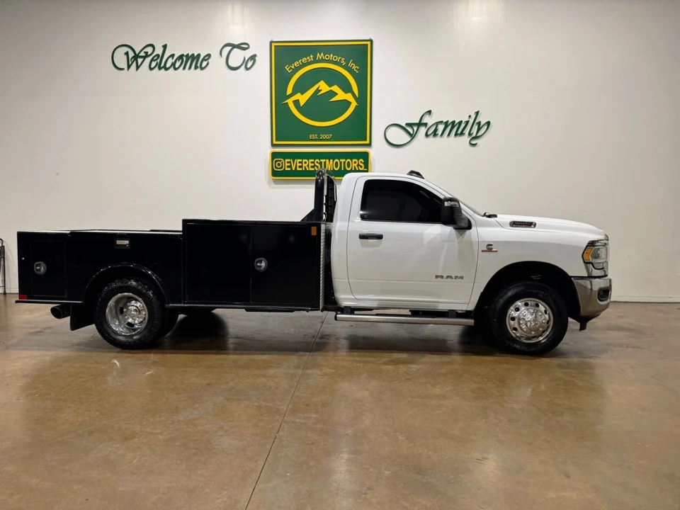 2023 Ram 3500 - Image 2 of 12