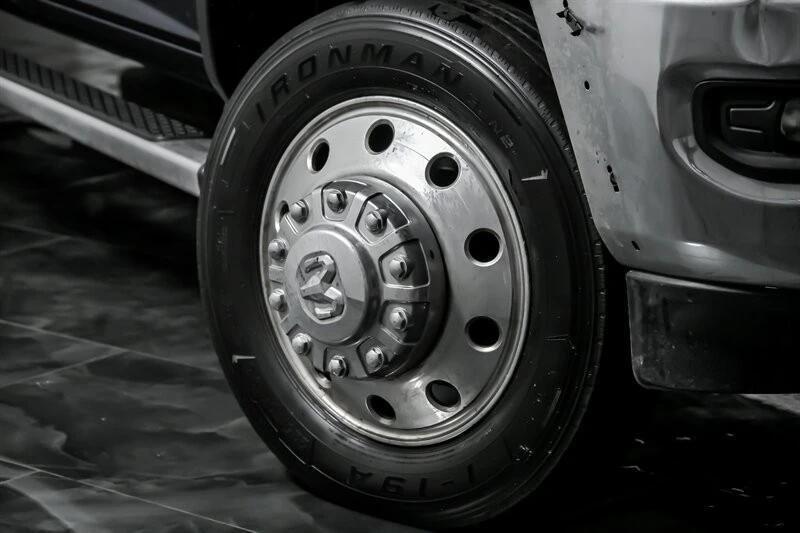 2023 Ram 4500 & 5500 - Image 3 of 21