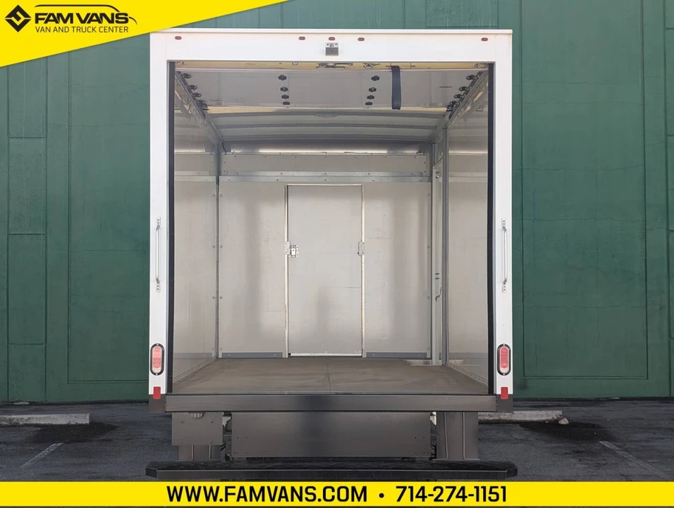 2023 Ram ProMaster - Image 10 of 12