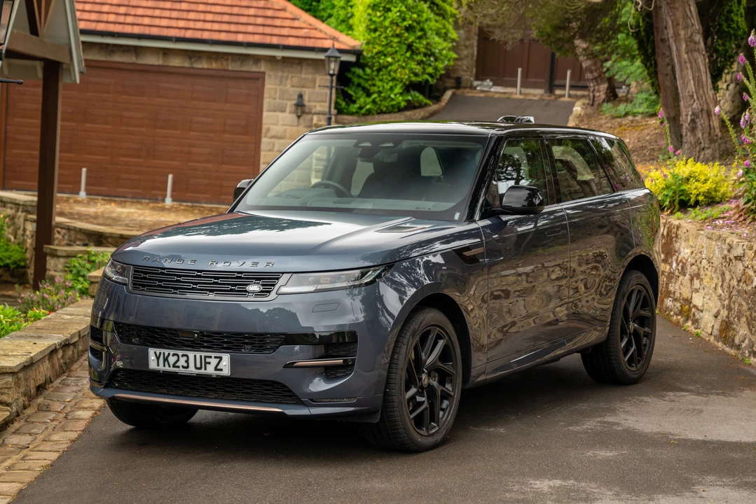 2023 Land Rover Range Rover Sport L461 - Image 2 of 31